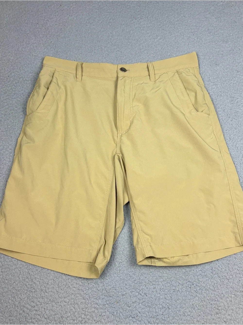 Mountain Khakis Hiking Shorts Men's 31 Light Beige Flat-Front Stretch 10” Inseam